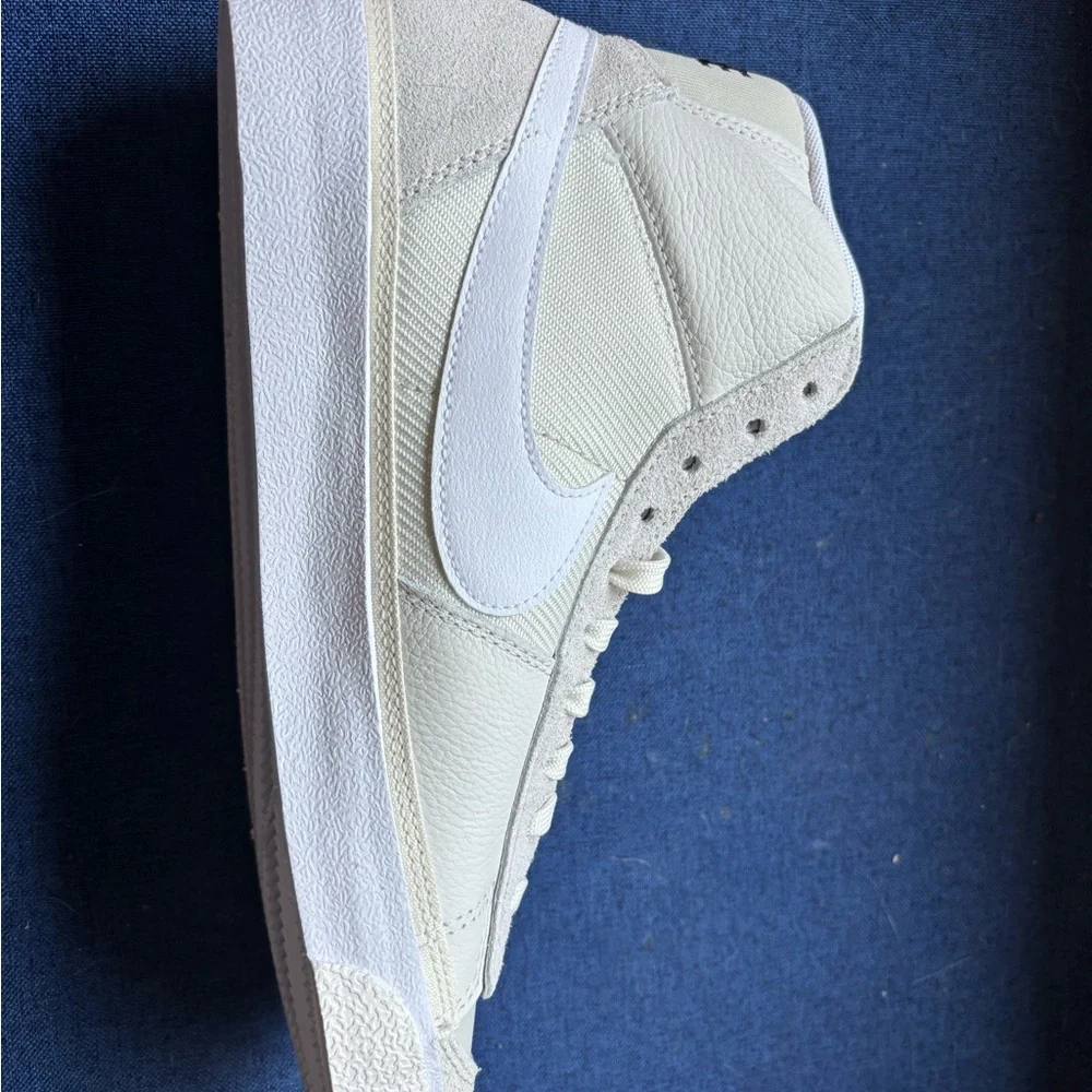 NWT Nike Blazer Mid Pro Club High-Top Sneakers in White - Picture 6 of 16